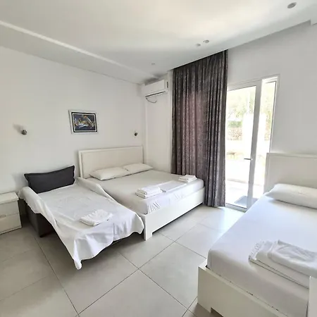 Cataleya -1 Min From The